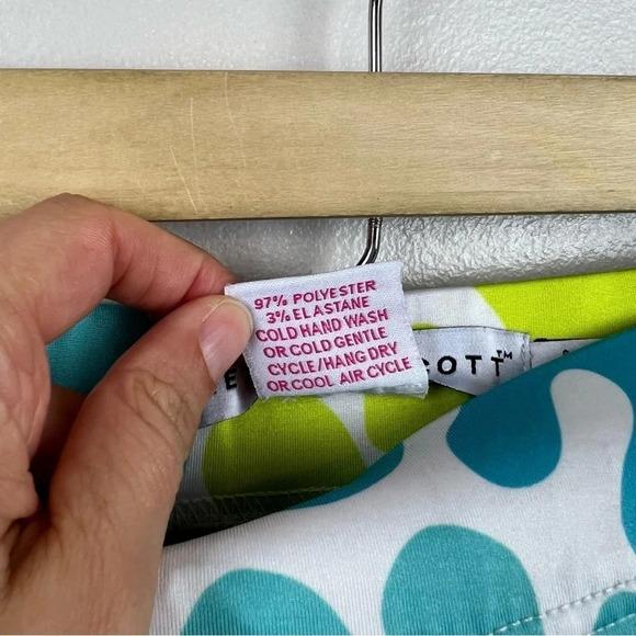 Gretchen Scott Skippy Skort Skirt Size Shrimp XXS Floral Stretch Travel Casual - Picture 9 of 9